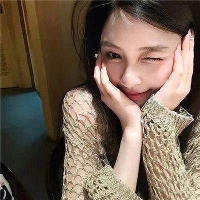 她不知道那些鸟的名字